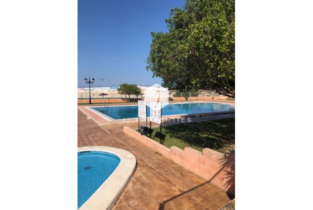 Tweedehands - Chalet -
San Miguel de Salinas - Inland