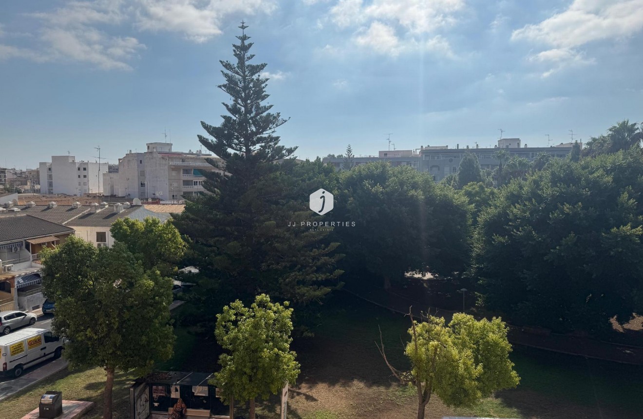 Tweedehands - Appartement / flat -
Torrevieja - Costa Blanca