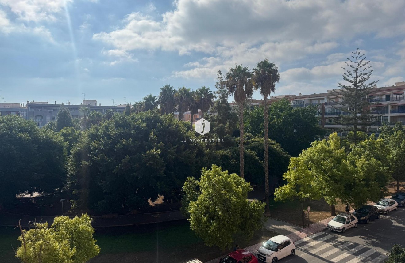 Tweedehands - Appartement / flat -
Torrevieja - Costa Blanca