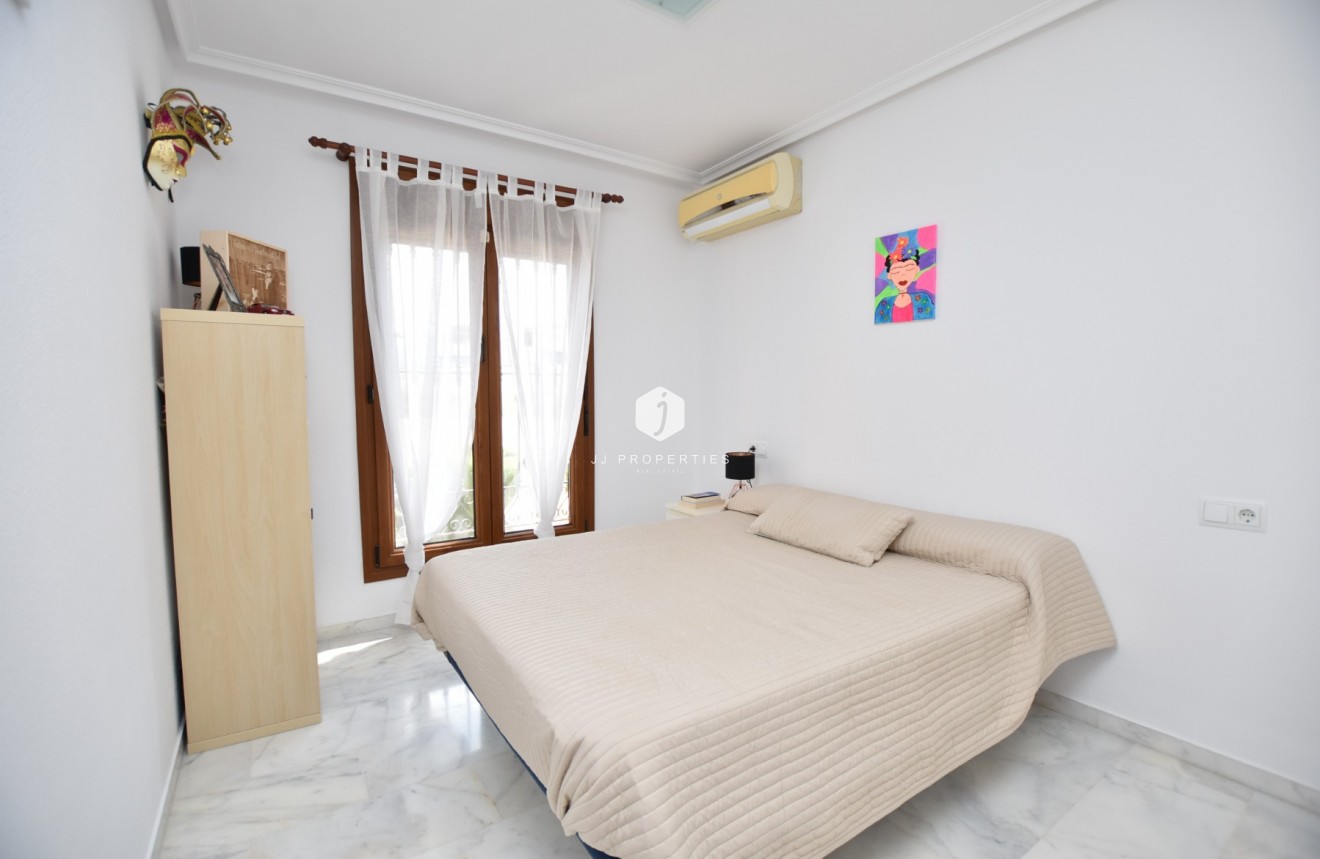 Tweedehands - Chalet -
Algorfa - Inland