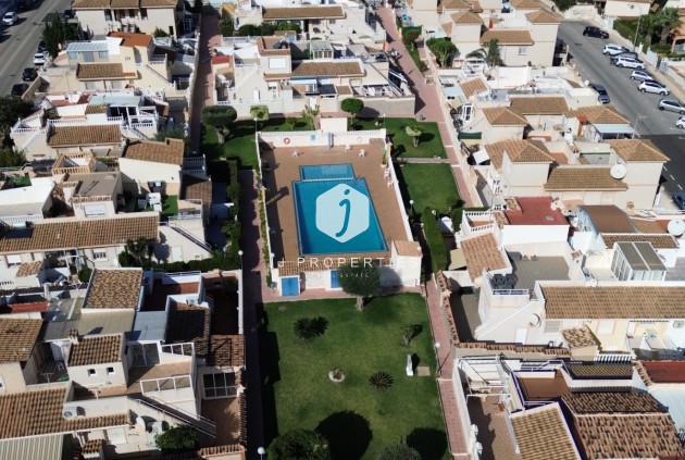 Tweedehands - Chalet -
Orihuela Costa - Costa Blanca