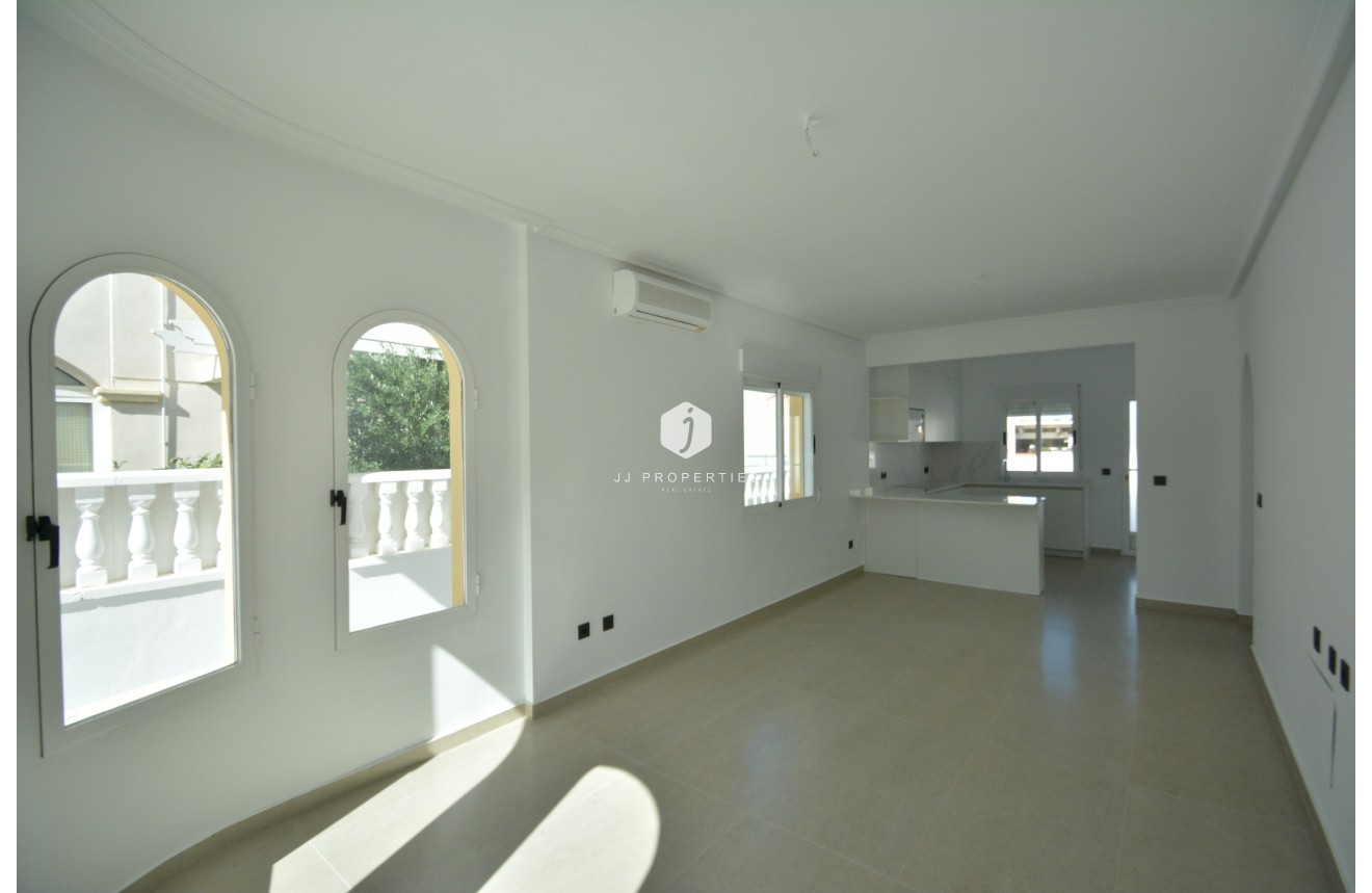 Tweedehands - Villa -
Algorfa - Inland