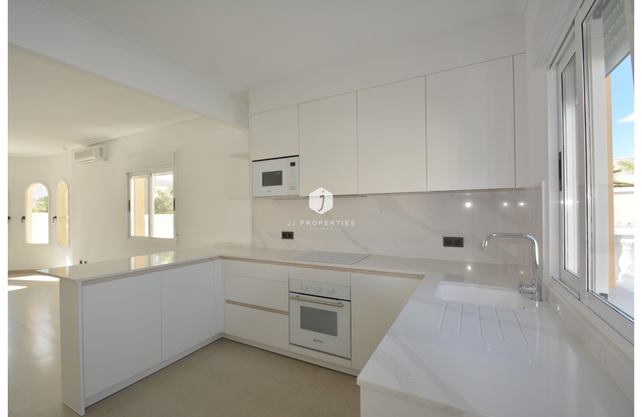 Tweedehands - Villa -
Algorfa - Inland