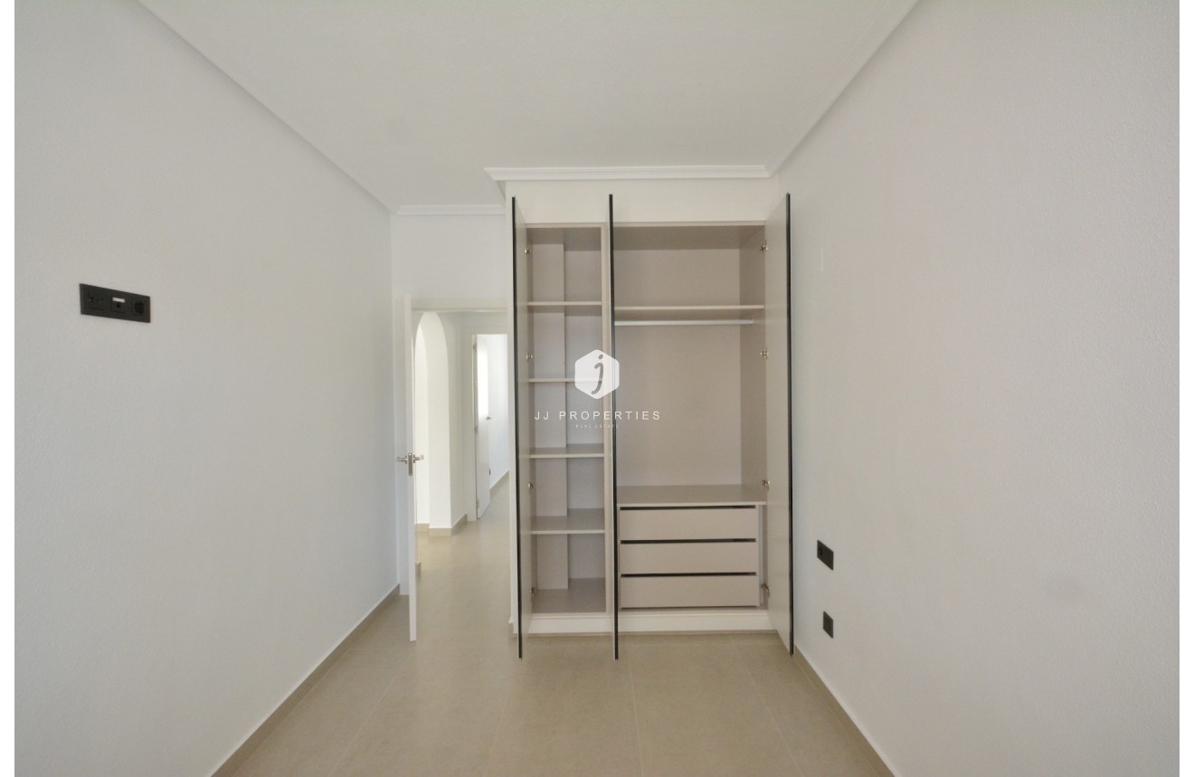 Tweedehands - Villa -
Algorfa - Inland