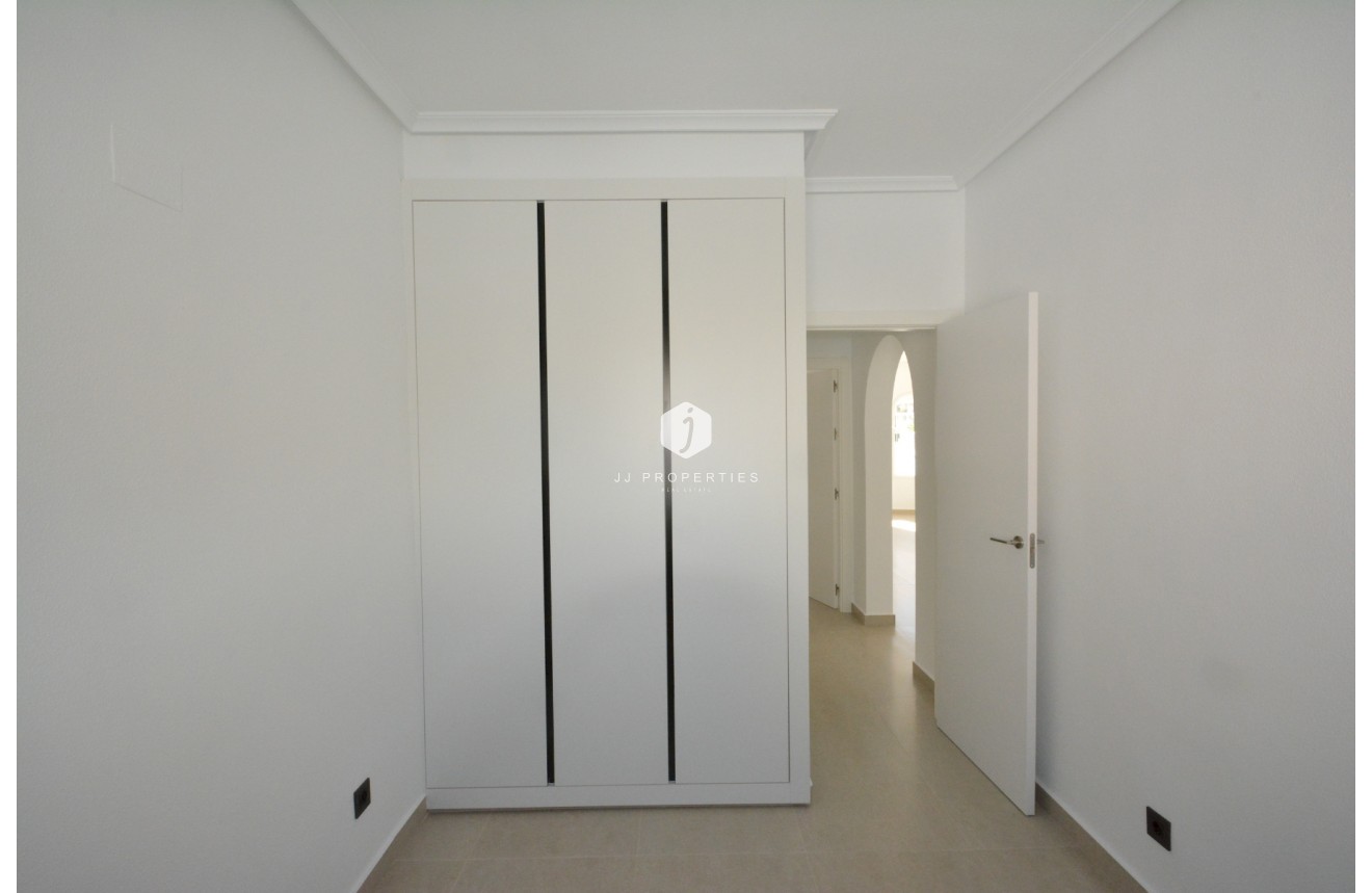 Tweedehands - Villa -
Algorfa - Inland