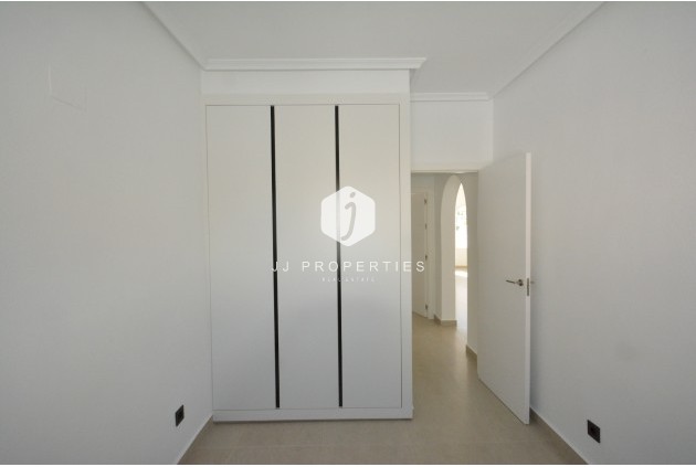 Tweedehands - Villa -
Algorfa - Inland