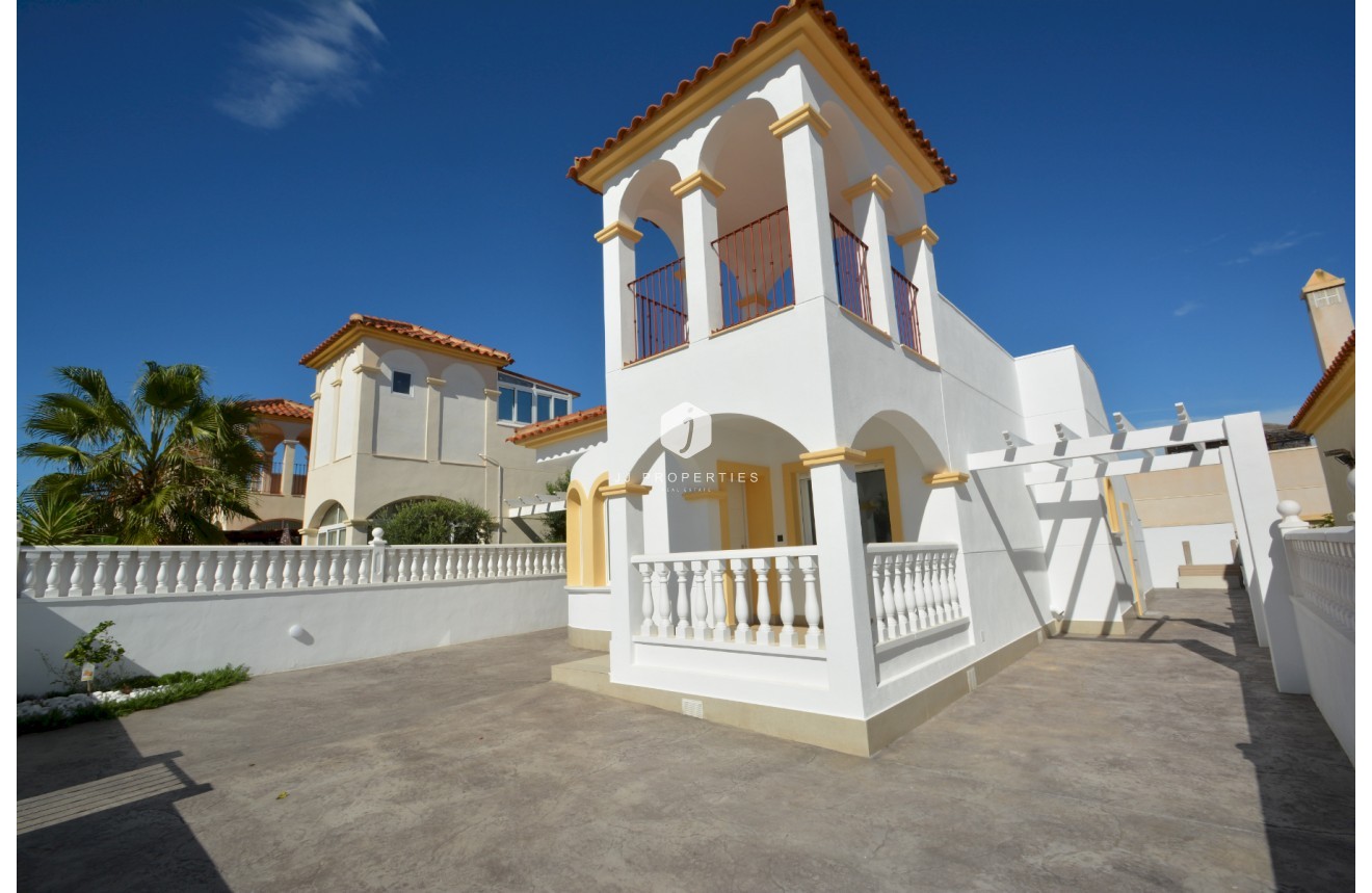 Tweedehands - Villa -
Algorfa - Inland