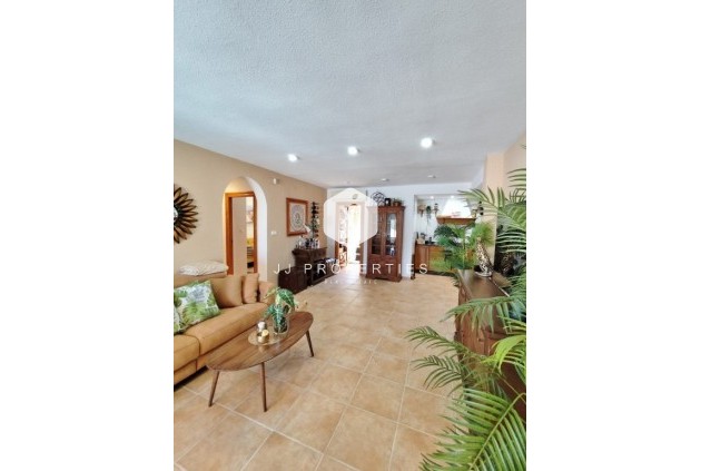 Tweedehands - Villa -
San Miguel de Salinas - Inland