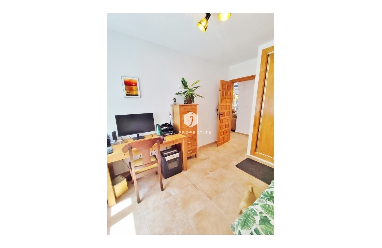 Tweedehands - Villa -
San Miguel de Salinas - Inland