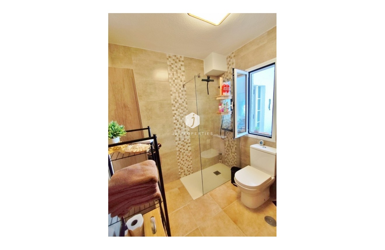 Tweedehands - Villa -
San Miguel de Salinas - Inland