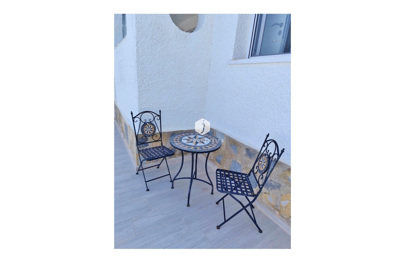 Tweedehands - Villa -
San Miguel de Salinas - Inland