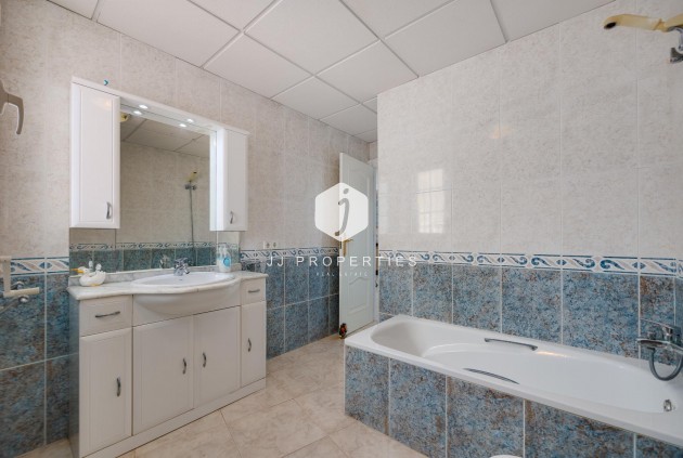 Tweedehands - Appartement / flat -
Torrevieja - Costa Blanca