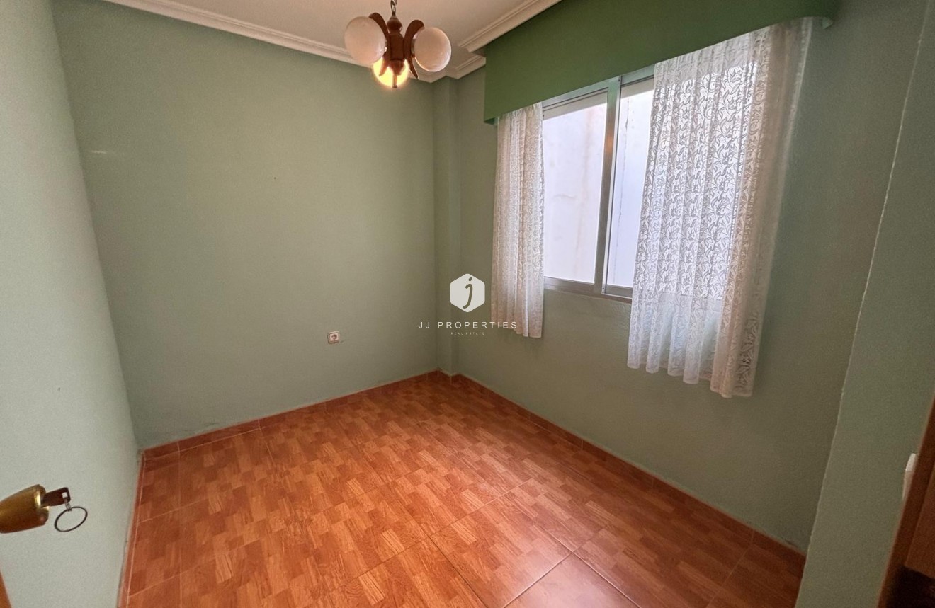 Tweedehands - Penthouse -
Torrevieja - Playa de los Naufragos