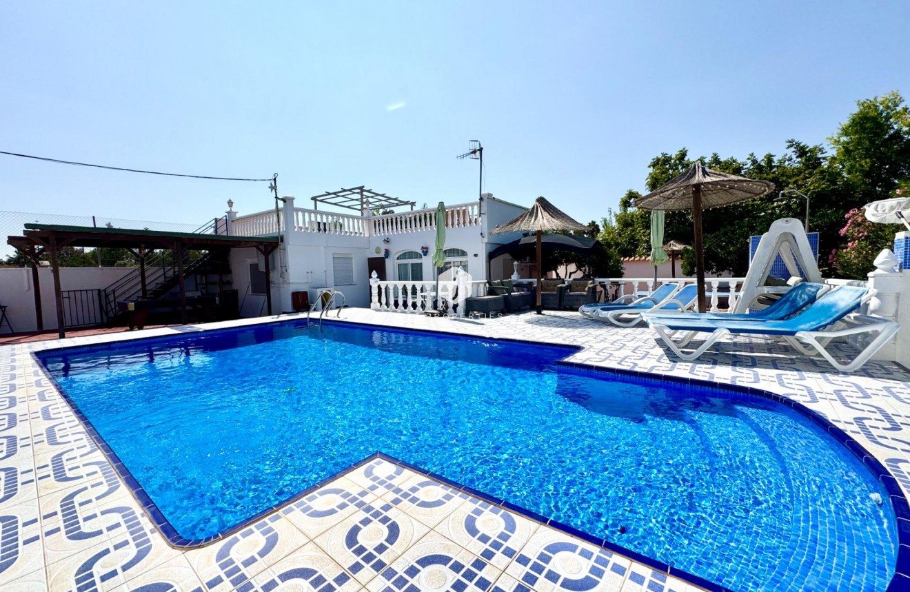 Tweedehands - Villa -
Dolores - Comunidad Valenciana