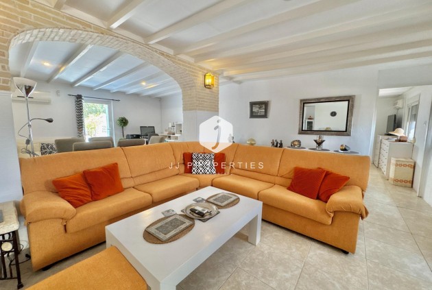 Tweedehands - Villa -
Dolores - Comunidad Valenciana