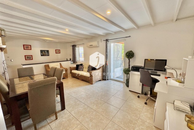 Tweedehands - Villa -
Dolores - Comunidad Valenciana