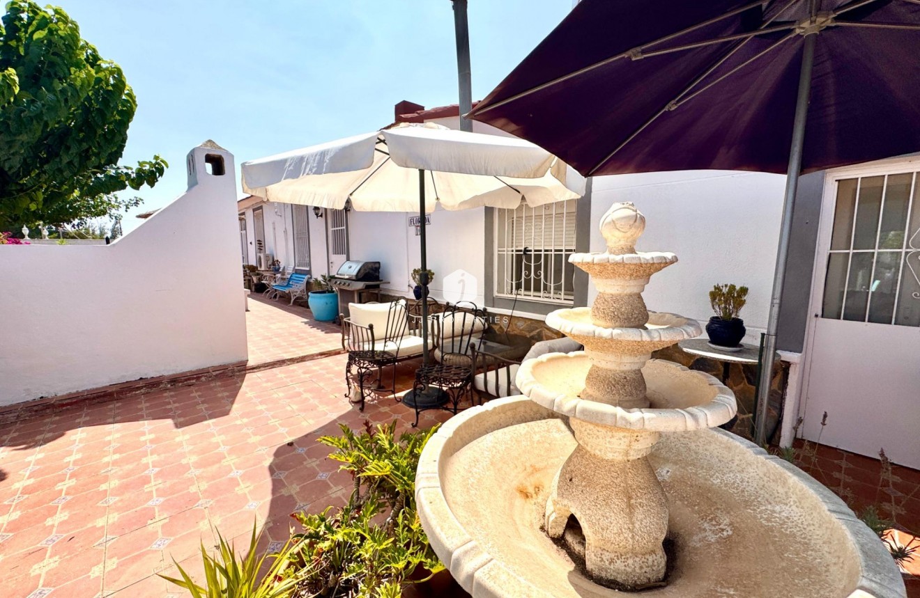 Tweedehands - Villa -
Dolores - Comunidad Valenciana