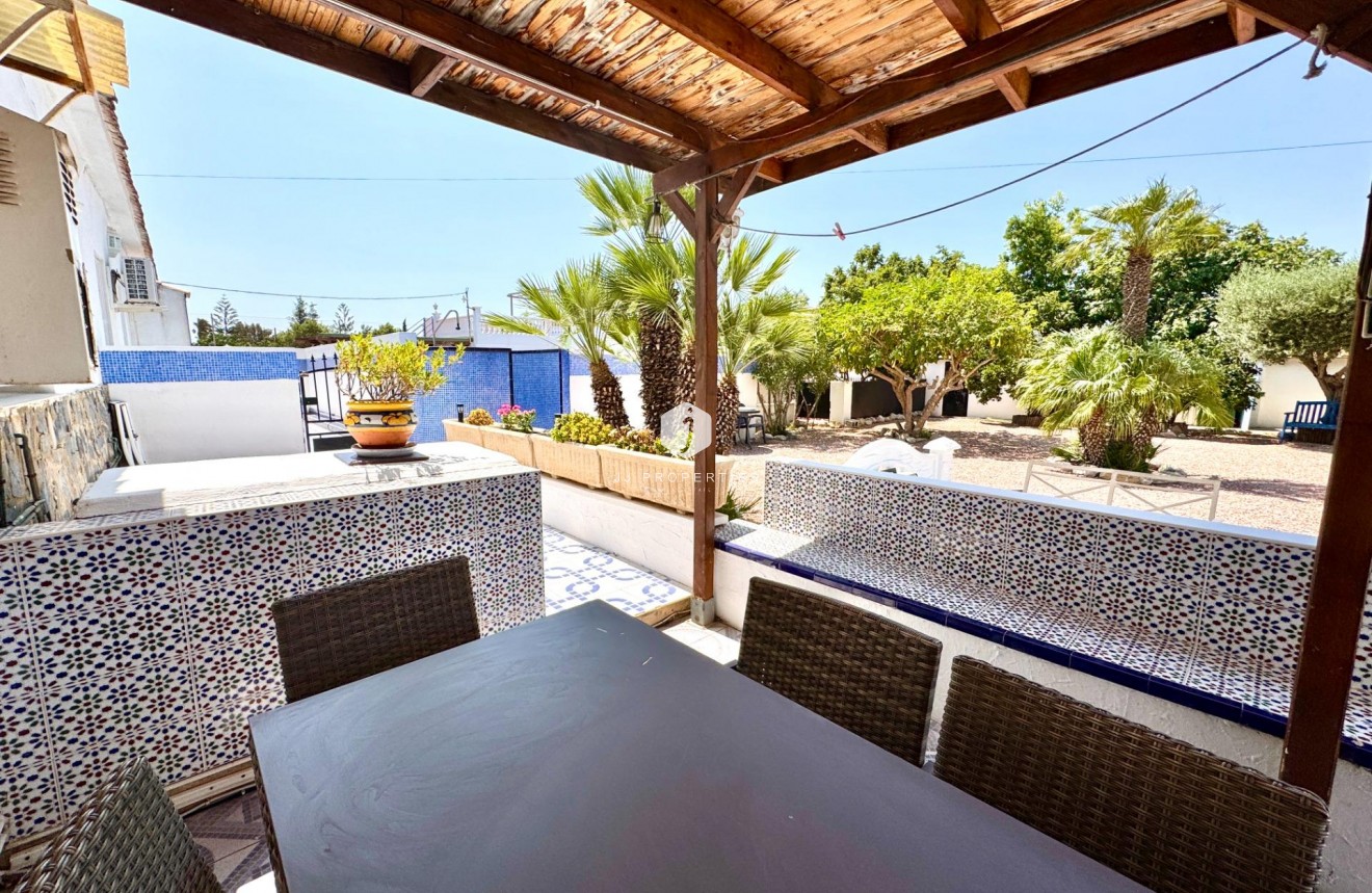 Tweedehands - Villa -
Dolores - Comunidad Valenciana