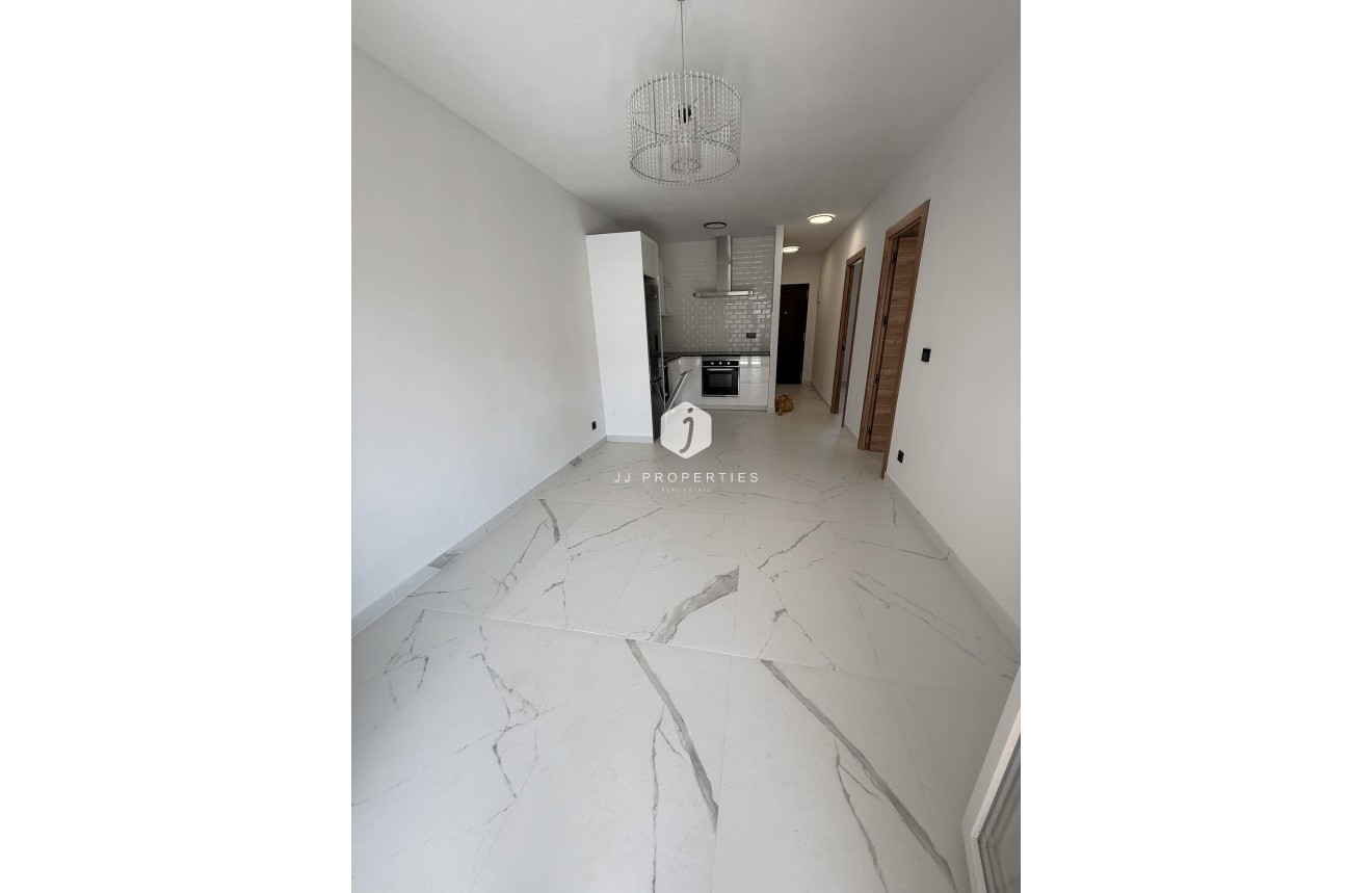 Tweedehands - Appartement / flat -
Torrevieja - Costa Blanca