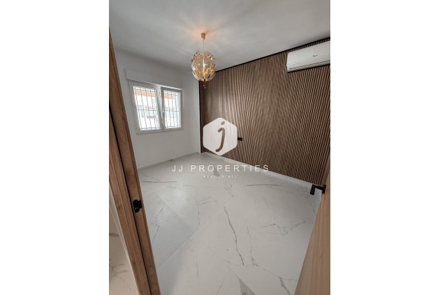 Tweedehands - Appartement / flat -
Torrevieja - Costa Blanca