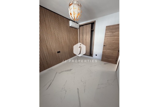 Tweedehands - Appartement / flat -
Torrevieja - Costa Blanca