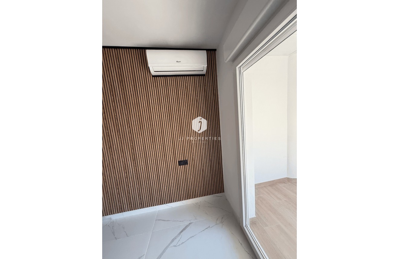 Tweedehands - Appartement / flat -
Torrevieja - Costa Blanca