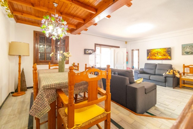 Resale - Chalet -
Torrevieja - Cabo cervera