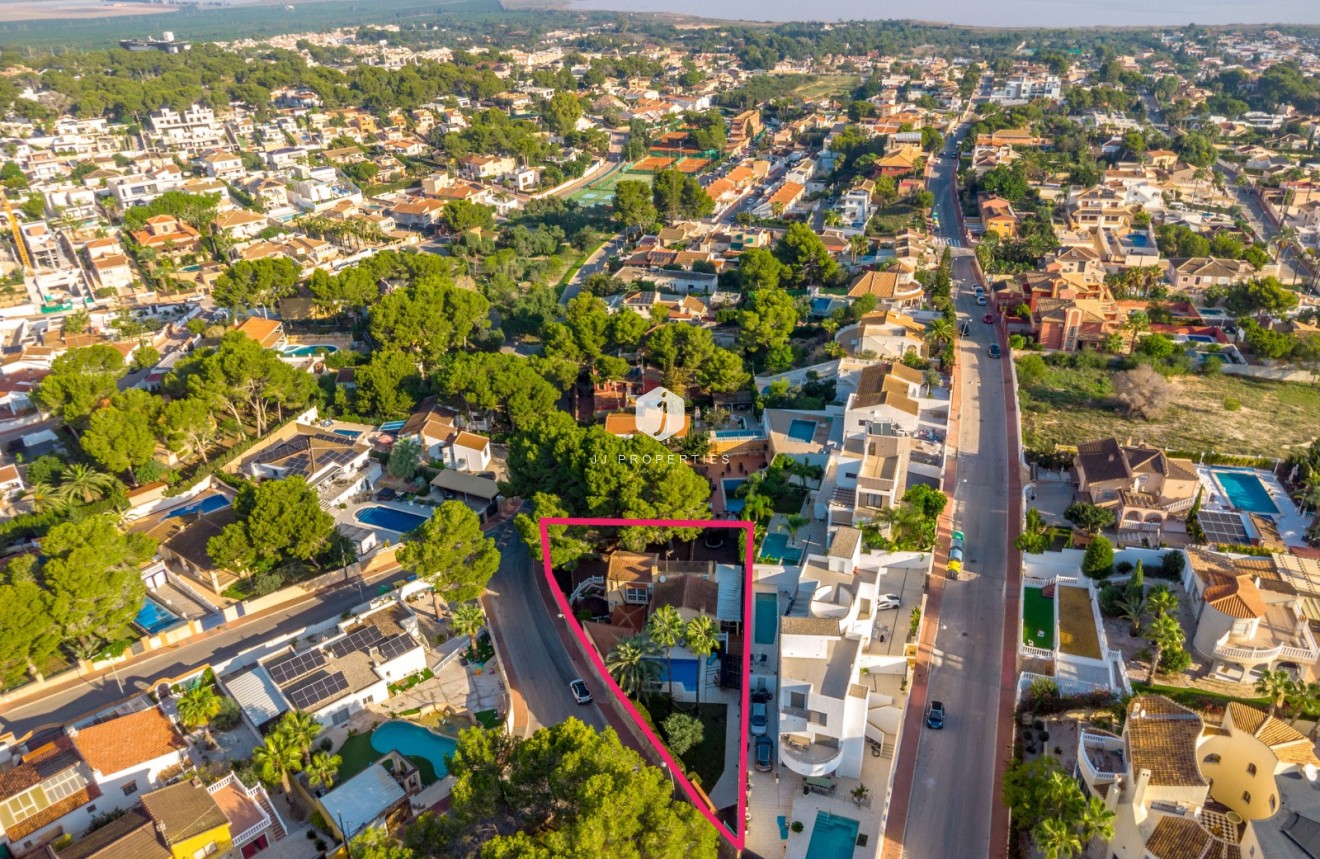 Tweedehands - Chalet -
Torrevieja - Los balcones