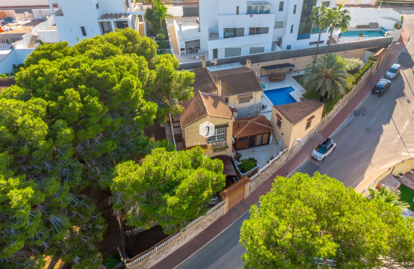 Tweedehands - Chalet -
Torrevieja - Los balcones