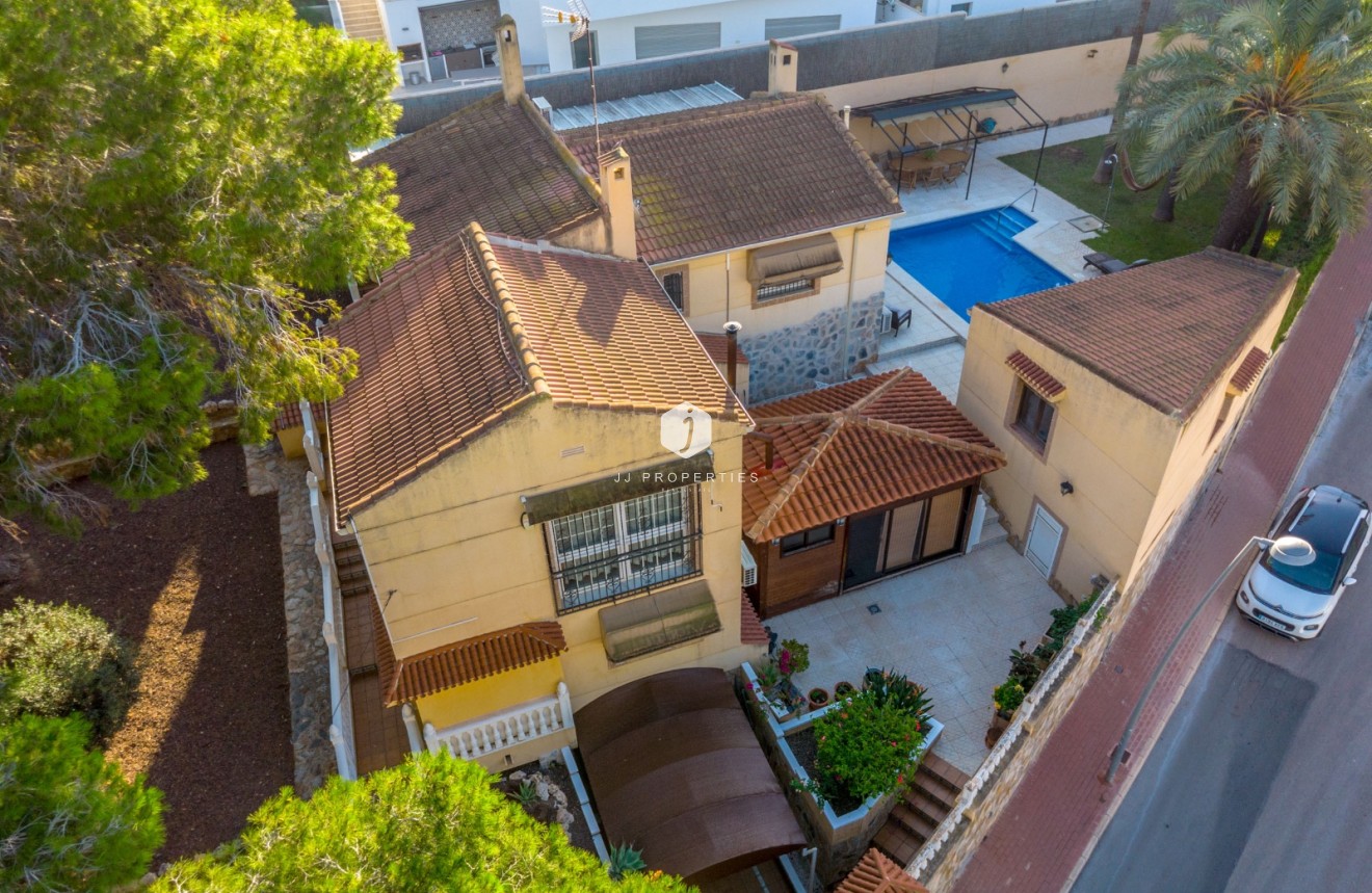 Tweedehands - Chalet -
Torrevieja - Los balcones