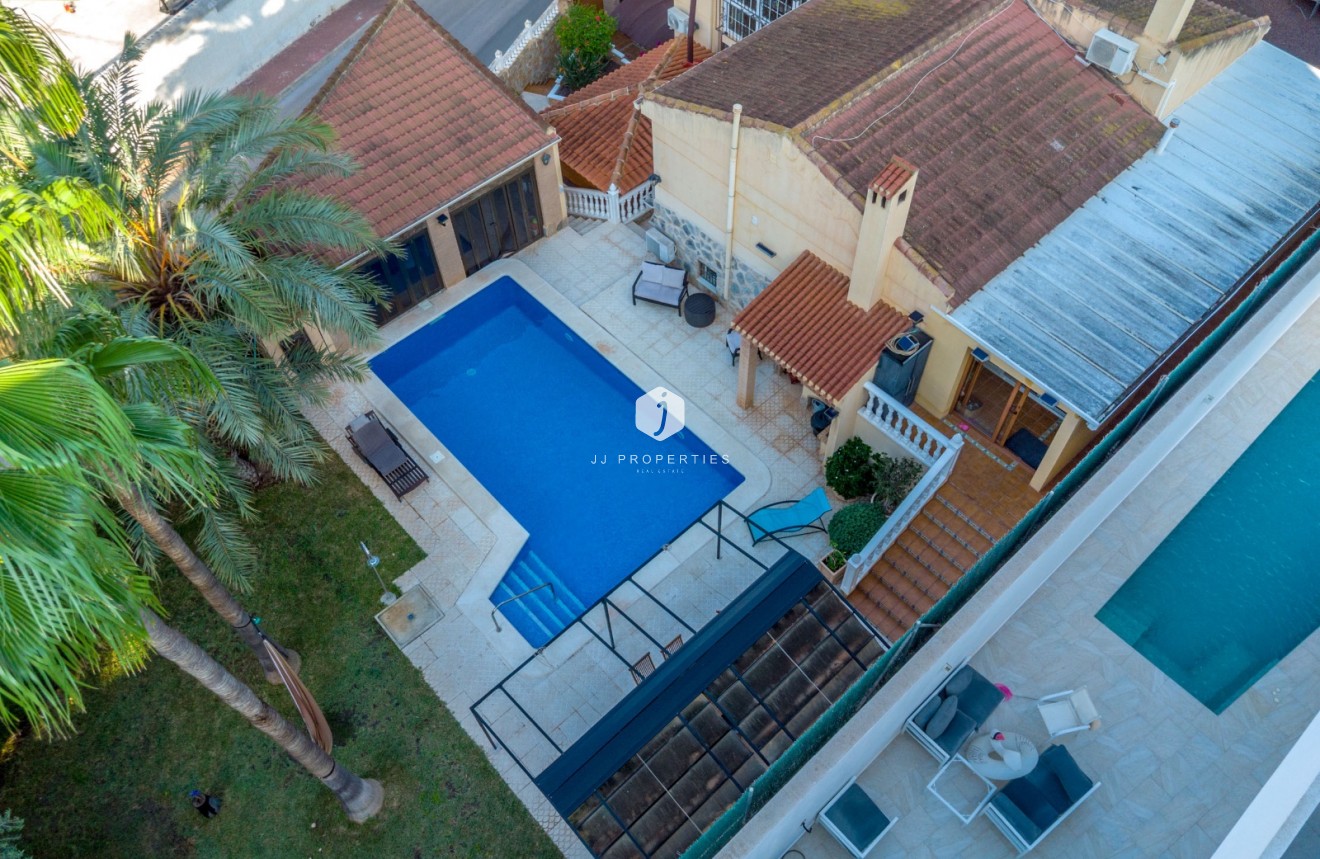 Tweedehands - Chalet -
Torrevieja - Los balcones