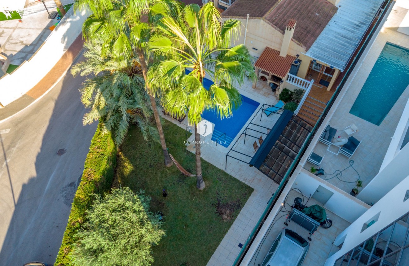 Tweedehands - Chalet -
Torrevieja - Los balcones