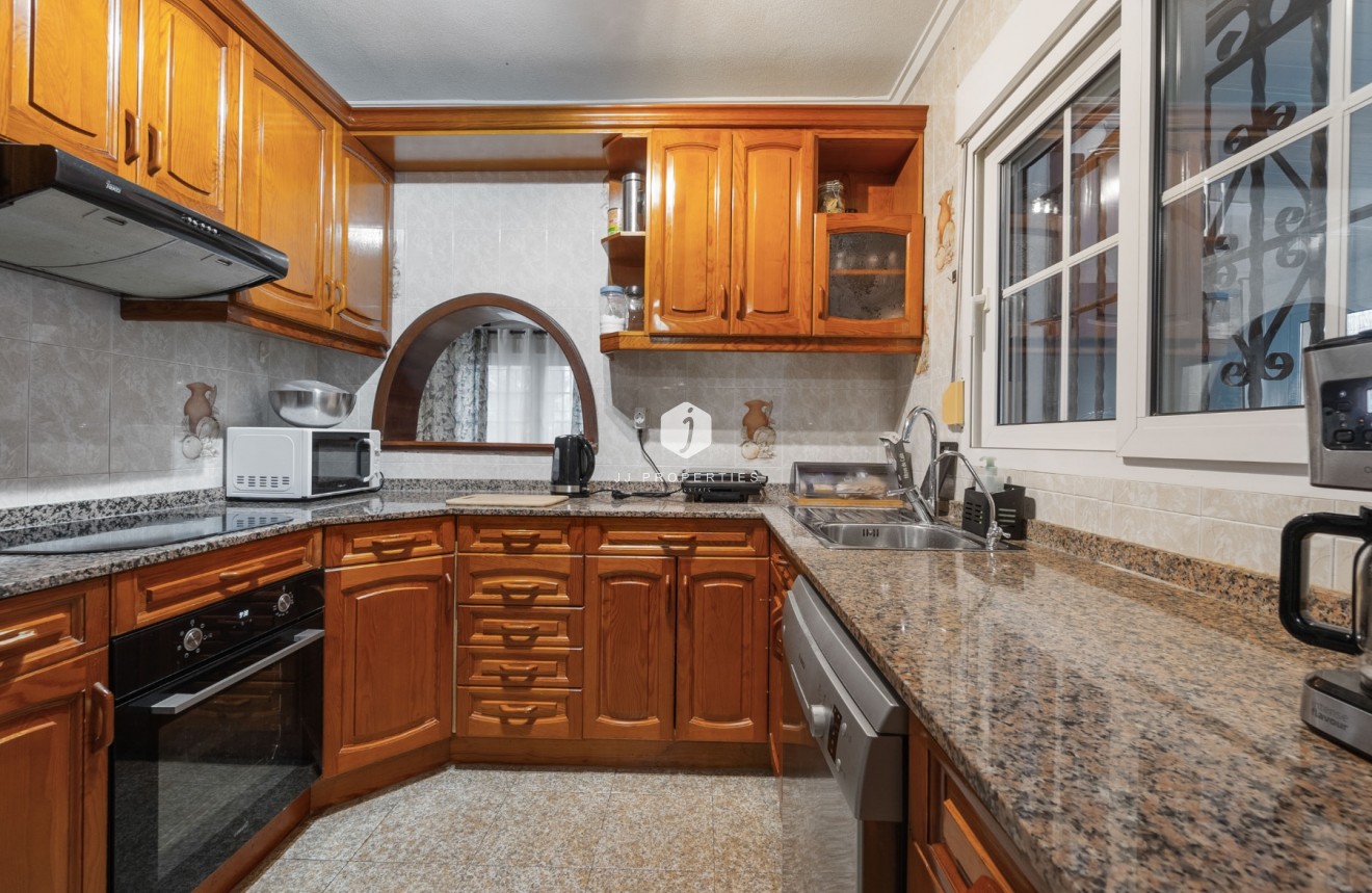 Tweedehands - Chalet -
Torrevieja - Los balcones