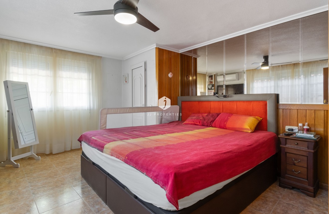 Tweedehands - Chalet -
Torrevieja - Los balcones