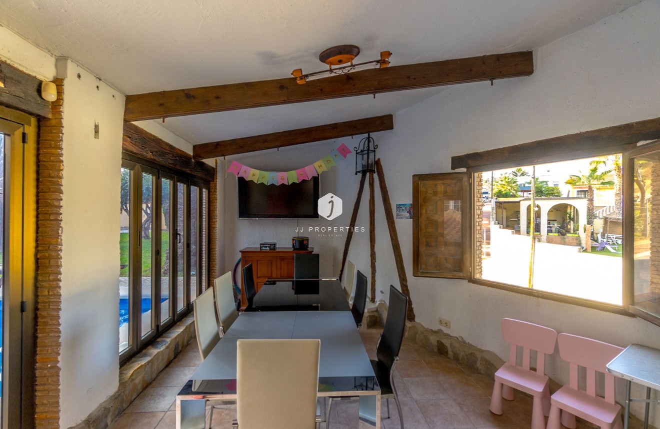 Tweedehands - Chalet -
Torrevieja - Los balcones