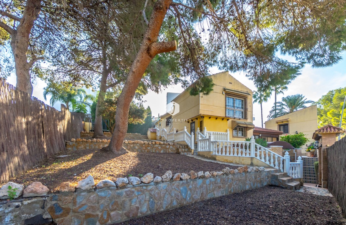 Tweedehands - Chalet -
Torrevieja - Los balcones