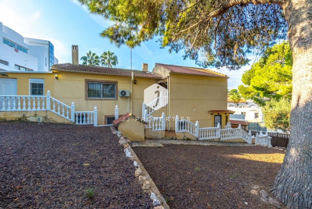 Tweedehands - Chalet -
Torrevieja - Los balcones