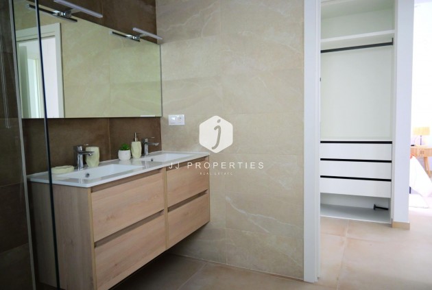 Nieuwbouw Woningen - Chalet -
Dolores - polideportivo