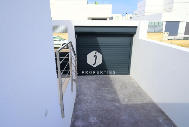 Nieuwbouw Woningen - Chalet -
Dolores - polideportivo