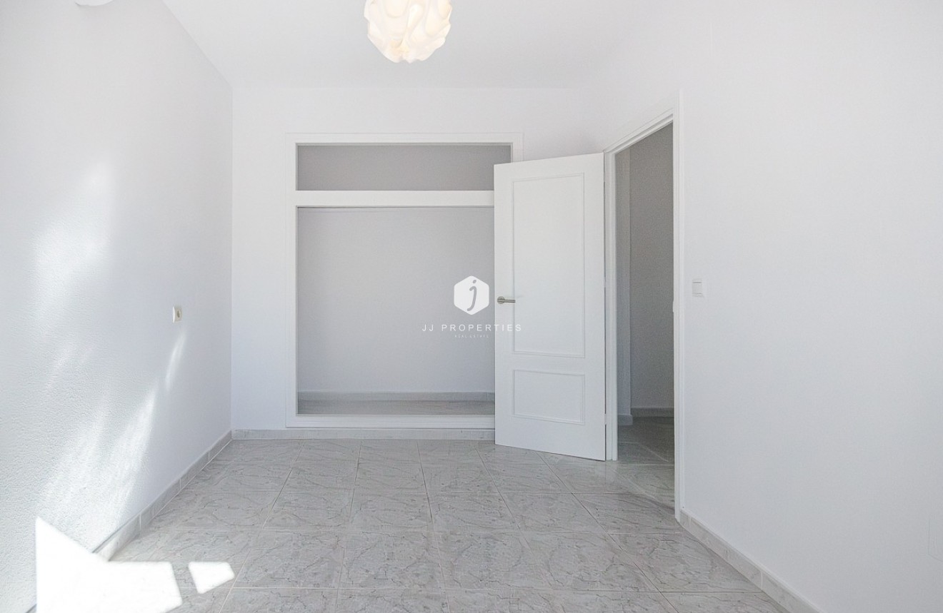 Tweedehands - Villa -
San Miguel de Salinas - Inland