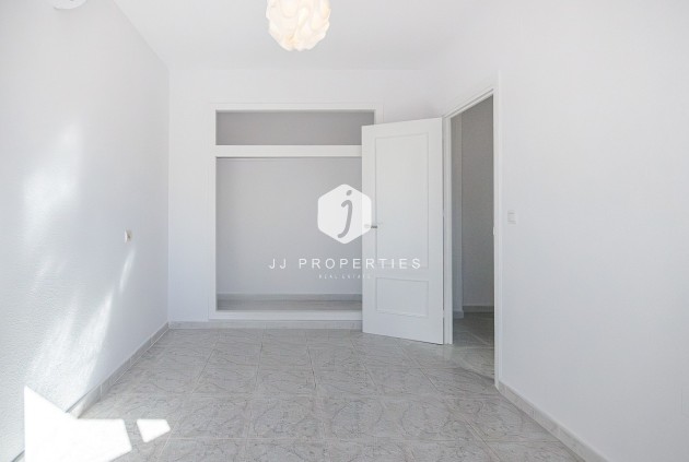 Tweedehands - Villa -
San Miguel de Salinas - Inland