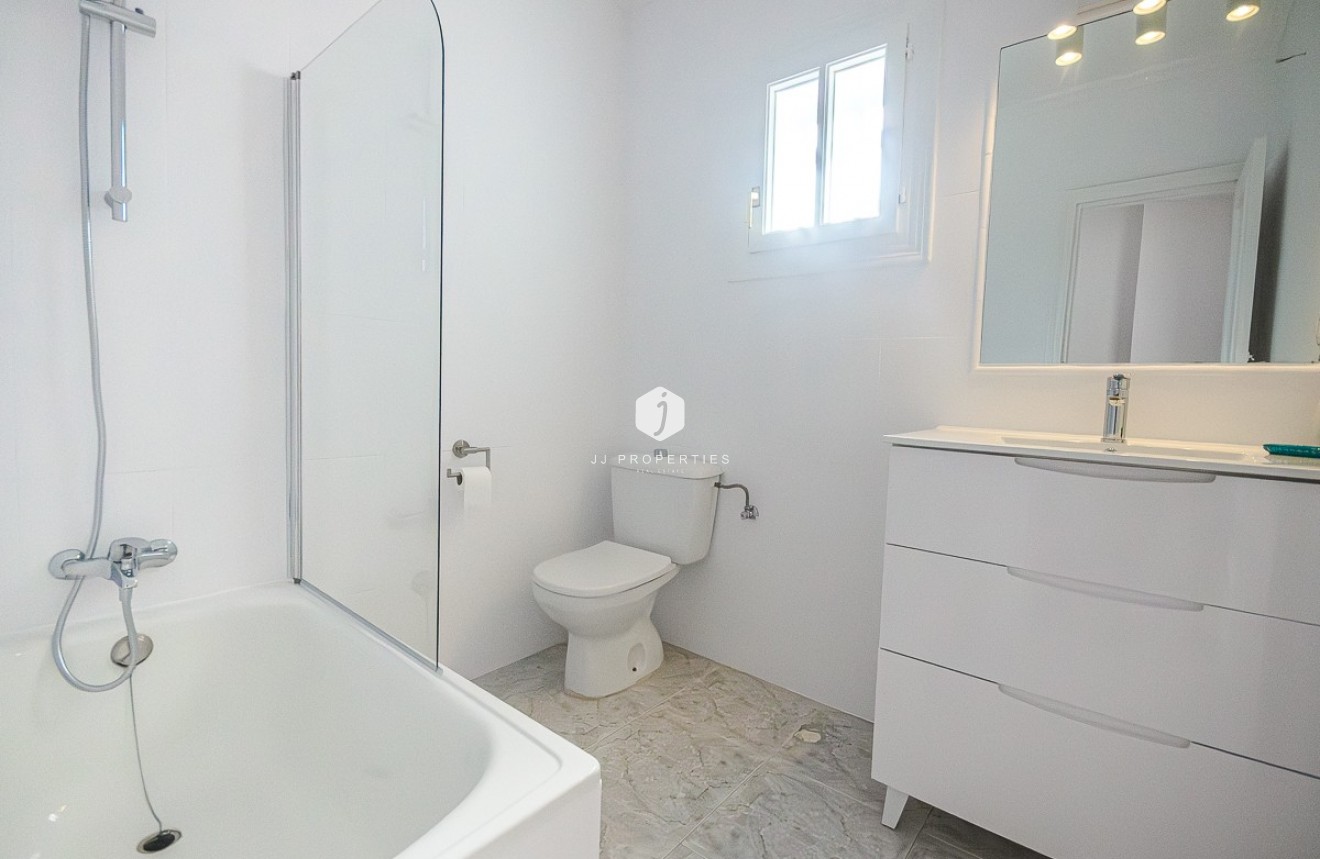 Tweedehands - Villa -
San Miguel de Salinas - Inland