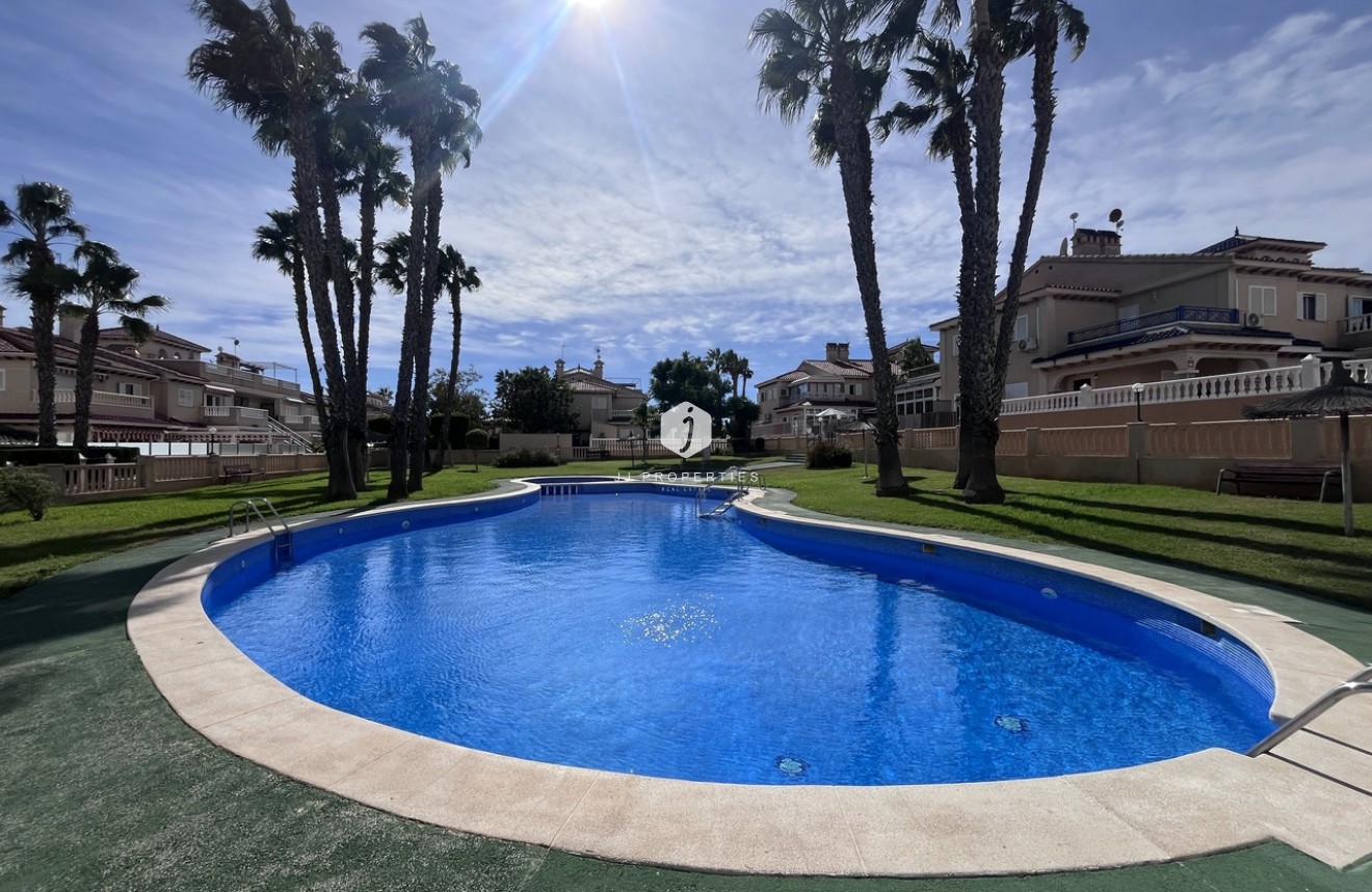 Tweedehands - Penthouse -
Playa Flamenca - Costa Blanca