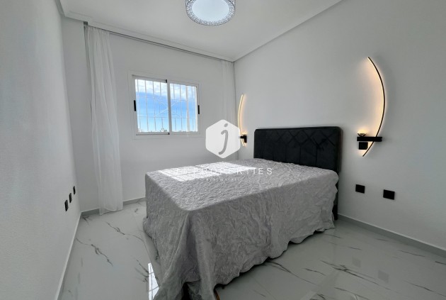 Tweedehands - Penthouse -
Playa Flamenca - Costa Blanca