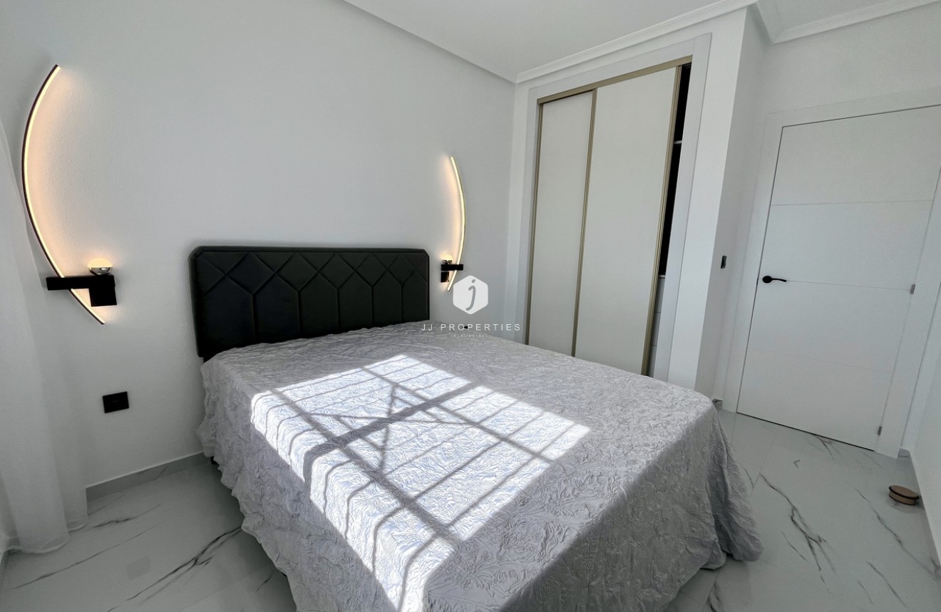 Tweedehands - Penthouse -
Playa Flamenca - Costa Blanca