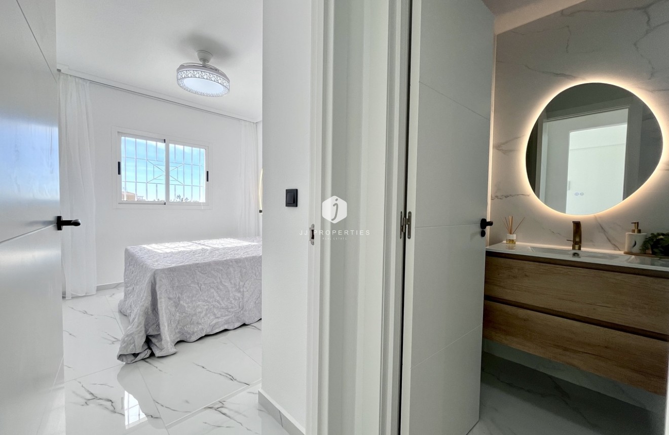 Tweedehands - Penthouse -
Playa Flamenca - Costa Blanca