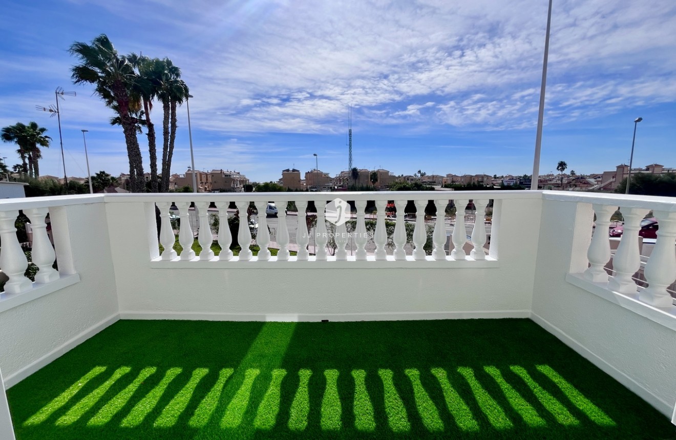 Tweedehands - Penthouse -
Playa Flamenca - Costa Blanca