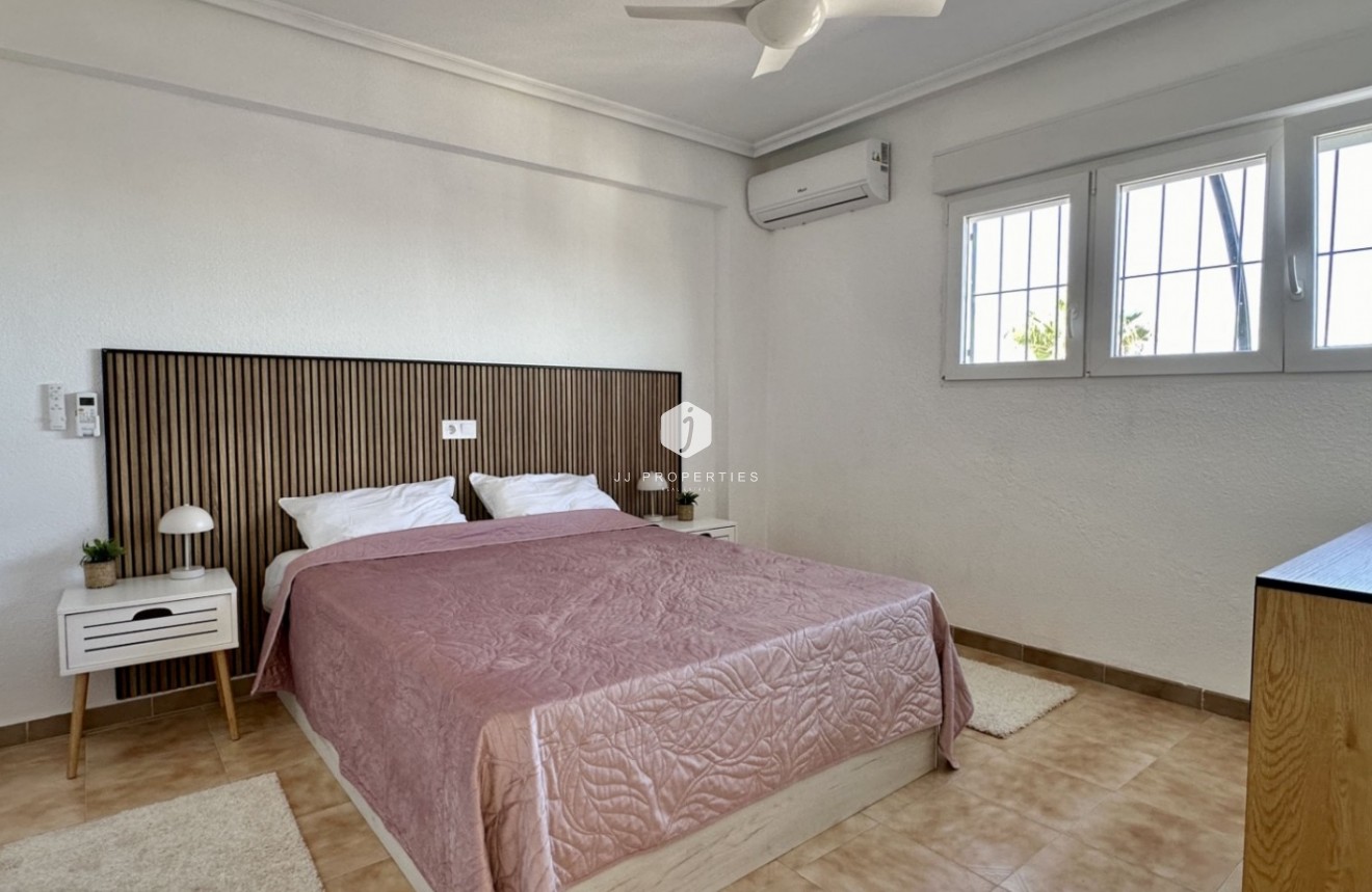 Tweedehands - Appartement / flat -
Orihuela Costa - Costa Blanca