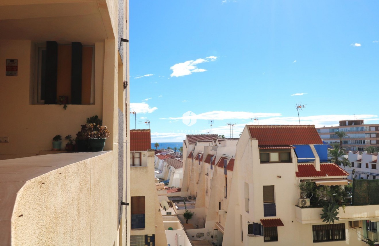 Tweedehands - Appartement / flat -
Torrevieja - La veleta