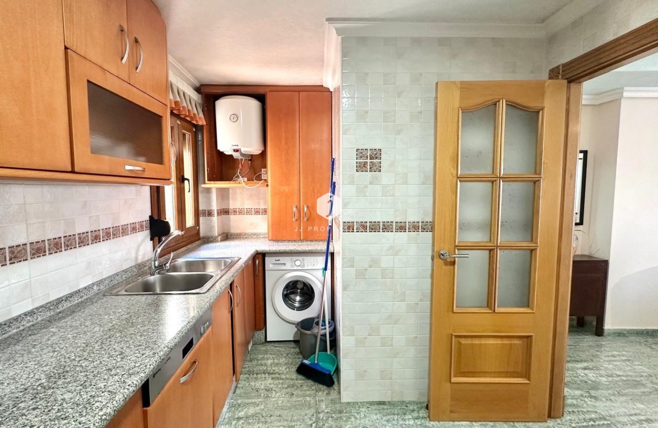 Z drugiej ręki - Daszek -
Torrevieja